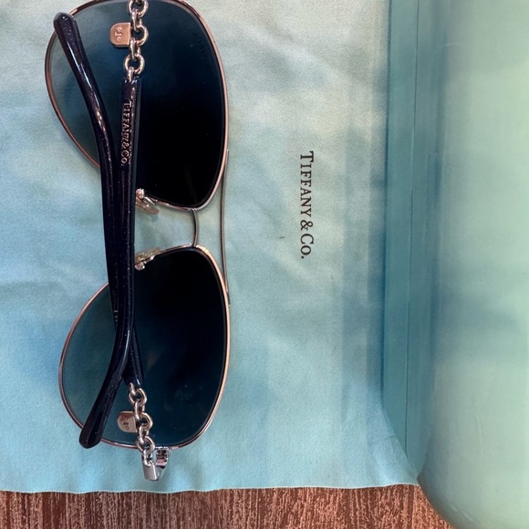 Tiffany aviator blue sunglasses. Slightly used good condition. main image 8